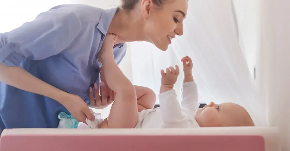 Zdjęcie Jak zawinąć dziecko w pieluchę - proste kroki dla świeżych rodziców